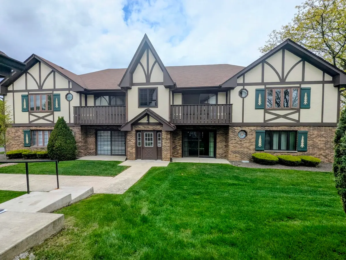11511 Autobahn Drive E #102, Palos Park, IL 60464 - #1