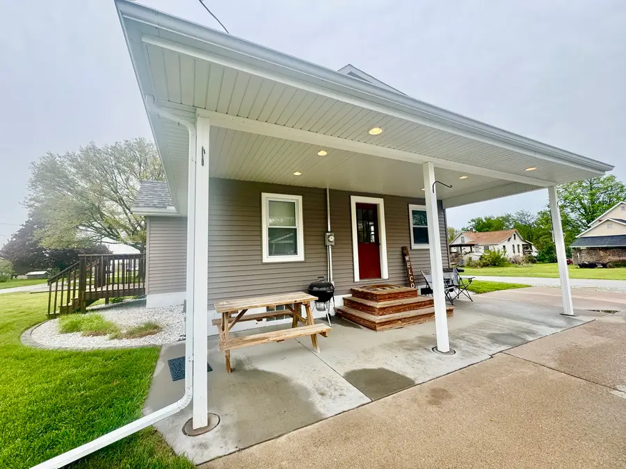 514 N Posey Street, Reynolds, IL 61279 - #2