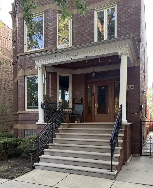 3734 N Leavitt Street, Chicago, IL 60618