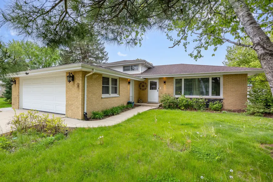 9S172 Cumnor Road, Downers Grove, IL 60516 - #2