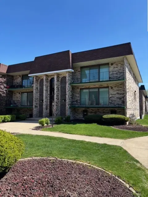 9132 S Pulaski Road #2E, Oak Lawn, IL 60453