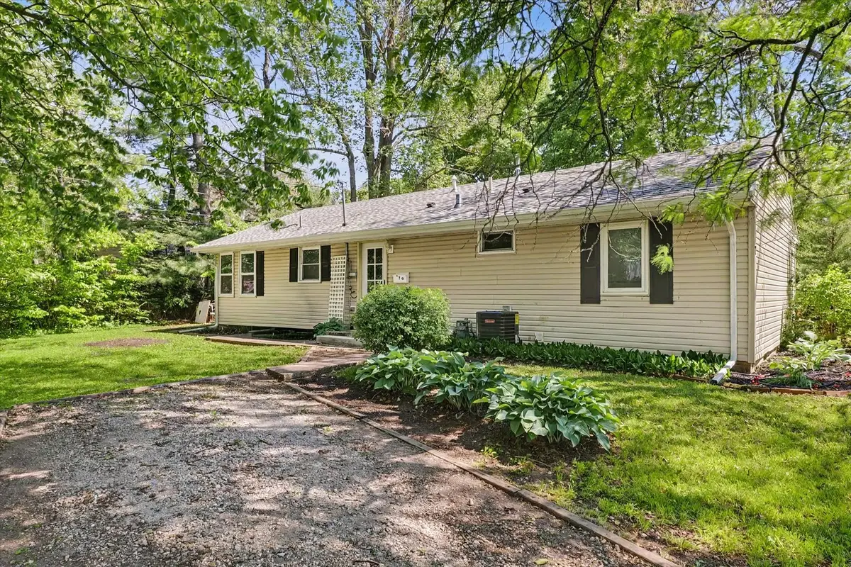 7 Shuman Circle, Urbana, IL 61801 - #1