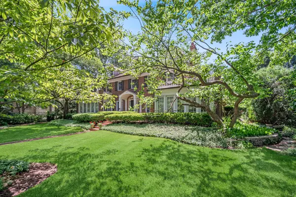 500 Maple Street, Winnetka, IL 60093