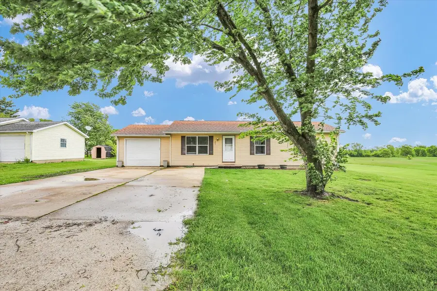 841 S High Street, Paxton, IL 60957 - #2