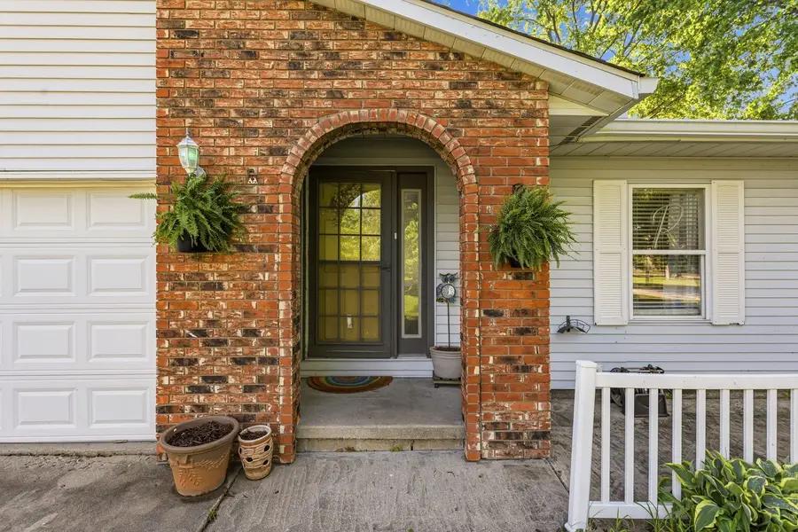 505 S Vine Street, Camargo, IL 61919 - #3