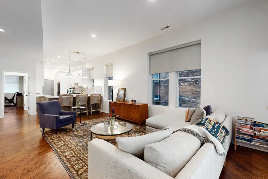 626 W Buckingham Place #1E, Chicago, IL 60657 - #2