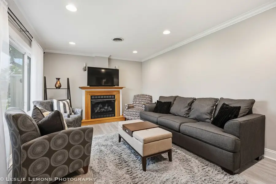 364 N Cedar Avenue, Wood Dale, IL 60191 - #2