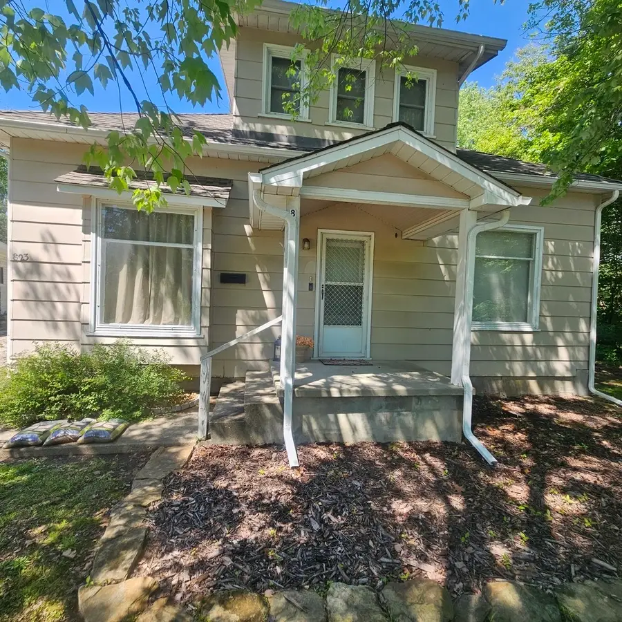 823 N 10th Street, Mount Vernon, IL 62864 - #2