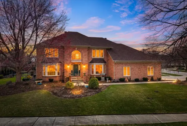 1576 Pine Lake Drive, Naperville, IL 60564
