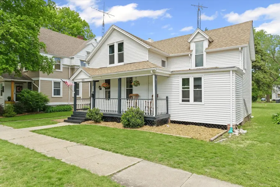 251 W Center Street, Paxton, IL 60957 - #2