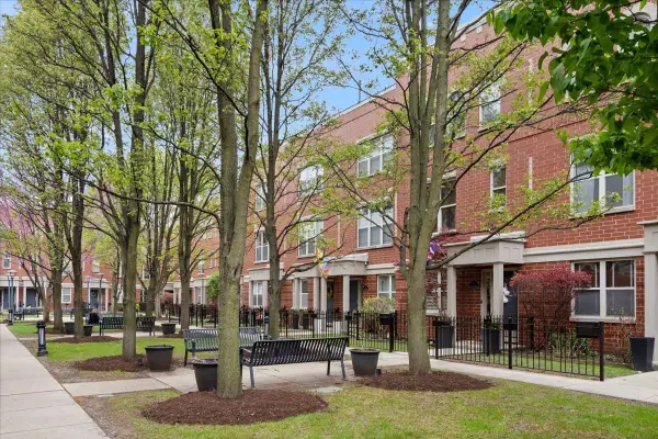 4646 N Greenview Avenue #10, Chicago, IL 60640