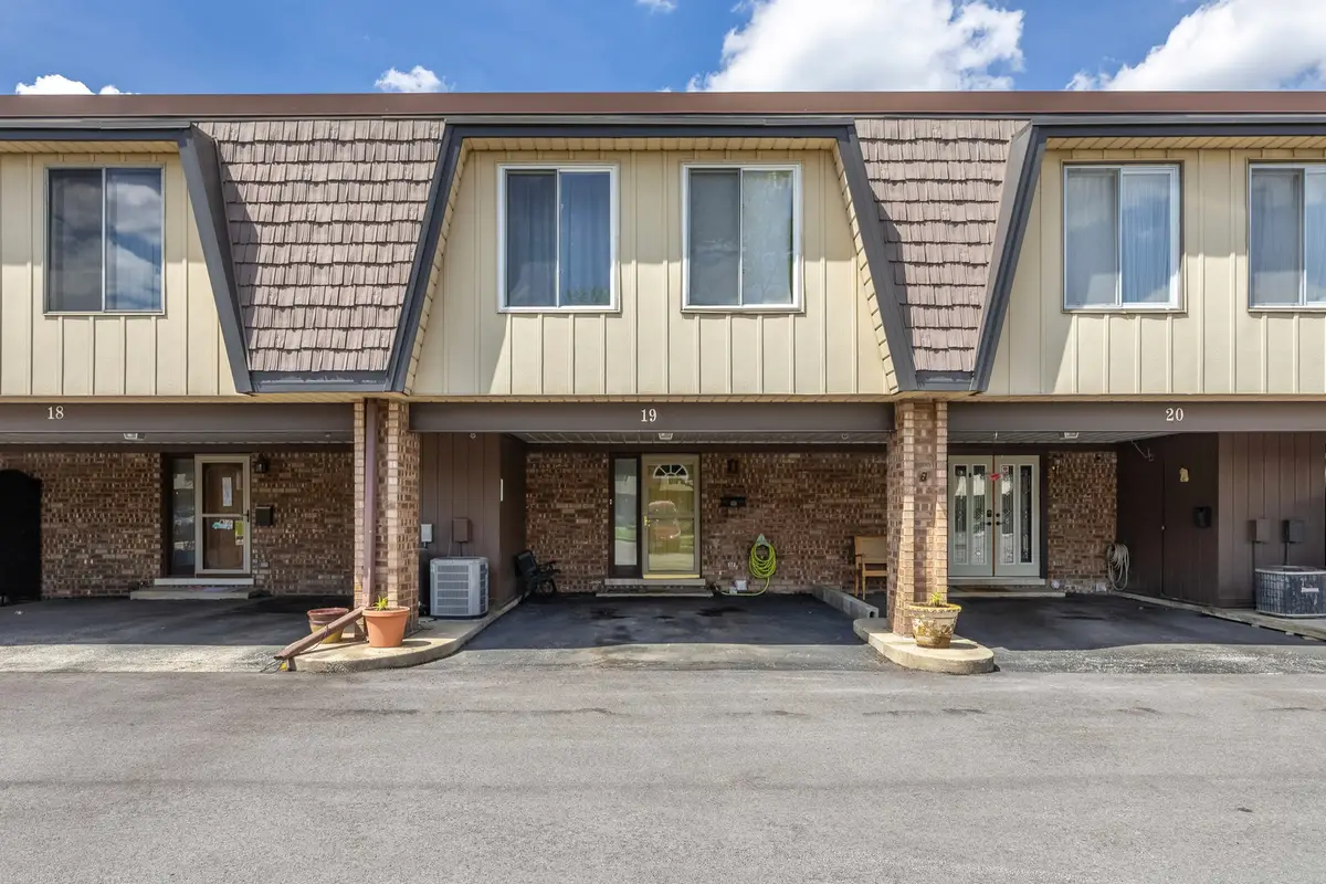 19 Cour Madeleine, Palos Hills, IL 60465 - #1