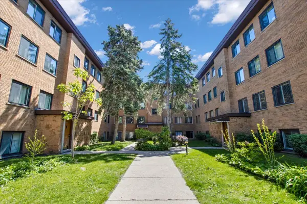 7351 N Ridge Boulevard #1A, Chicago, IL 60645