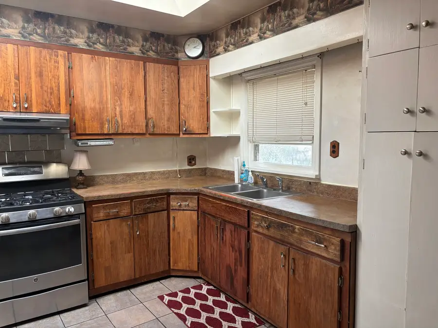 816 N 11th Street, Rochelle, IL 61068 - #3