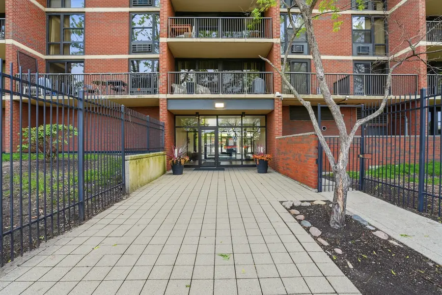 3021 S Michigan Avenue #406, Chicago, IL 60616 - #2