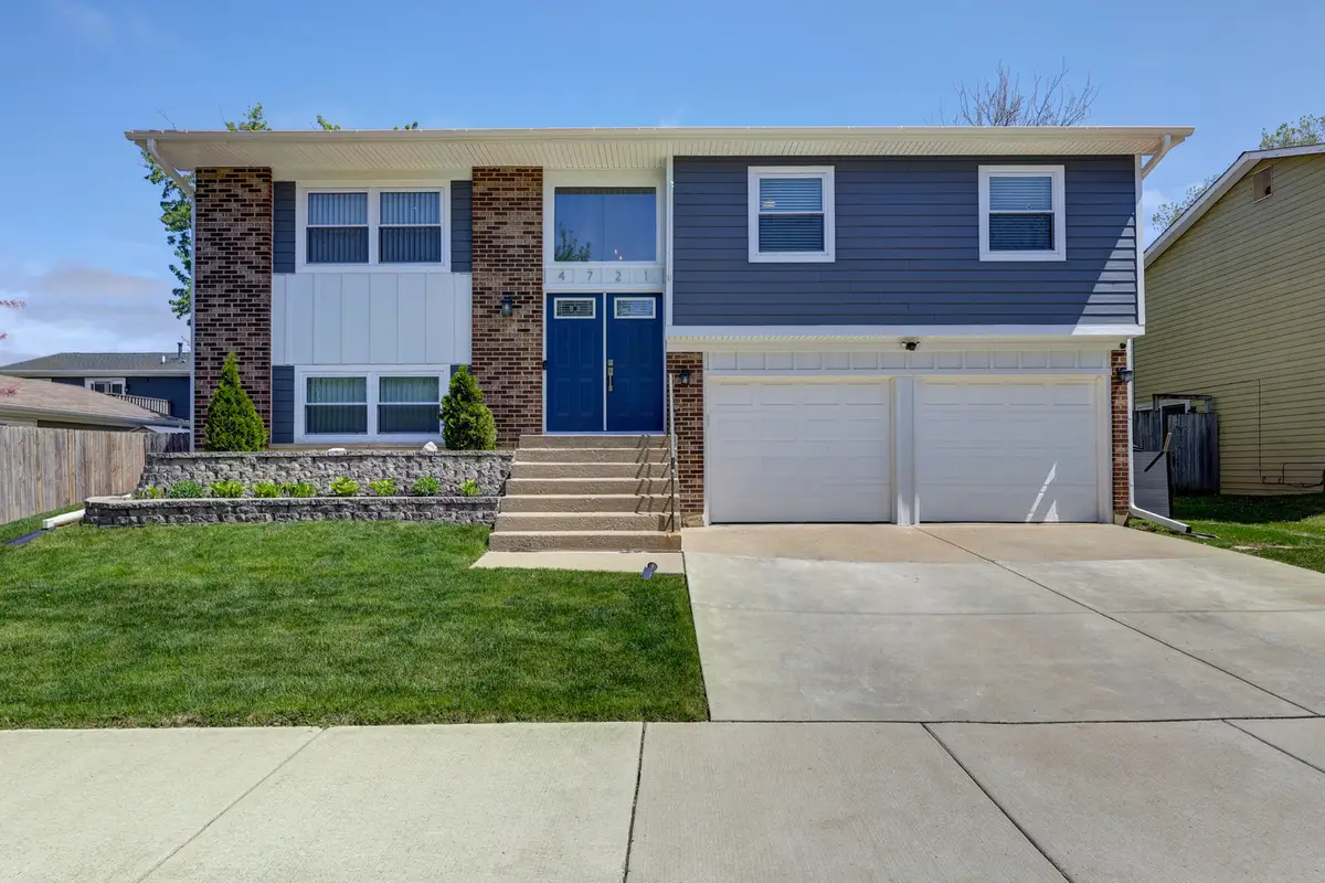 4721 Huntington Boulevard, Hoffman Estates, IL 60192 - #1
