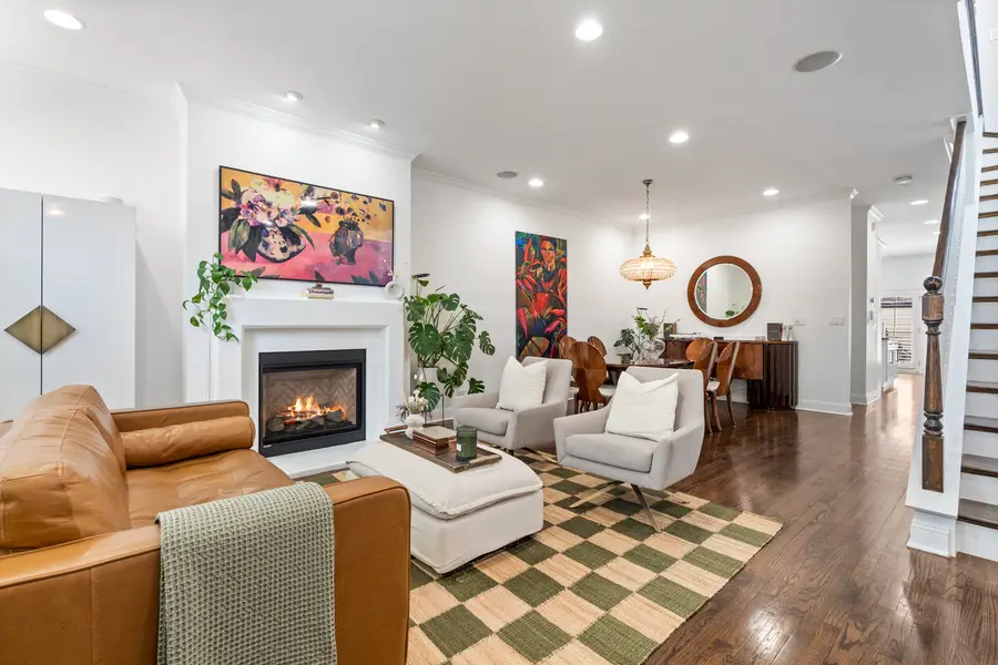 2131 W Dickens Avenue, Chicago, IL 60647 - #3