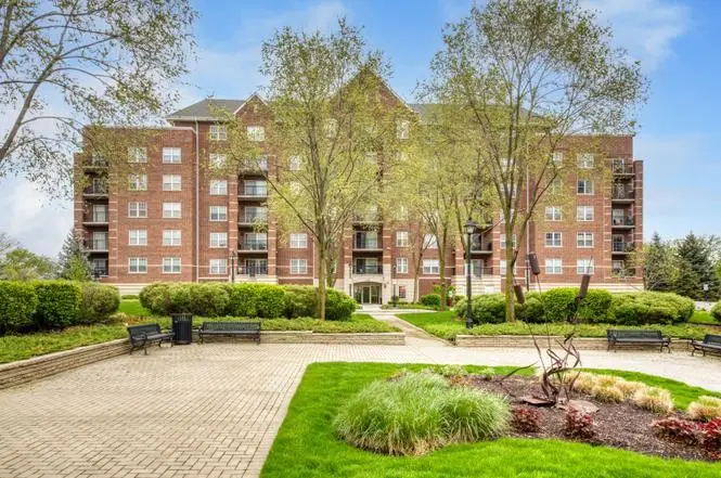 440 W Mahogany Court #212, Palatine, IL 60067 - #1
