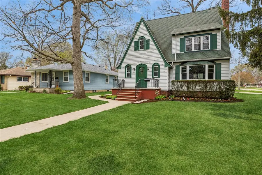 802 Kirkwood Avenue, Winthrop Harbor, IL 60096 - #3