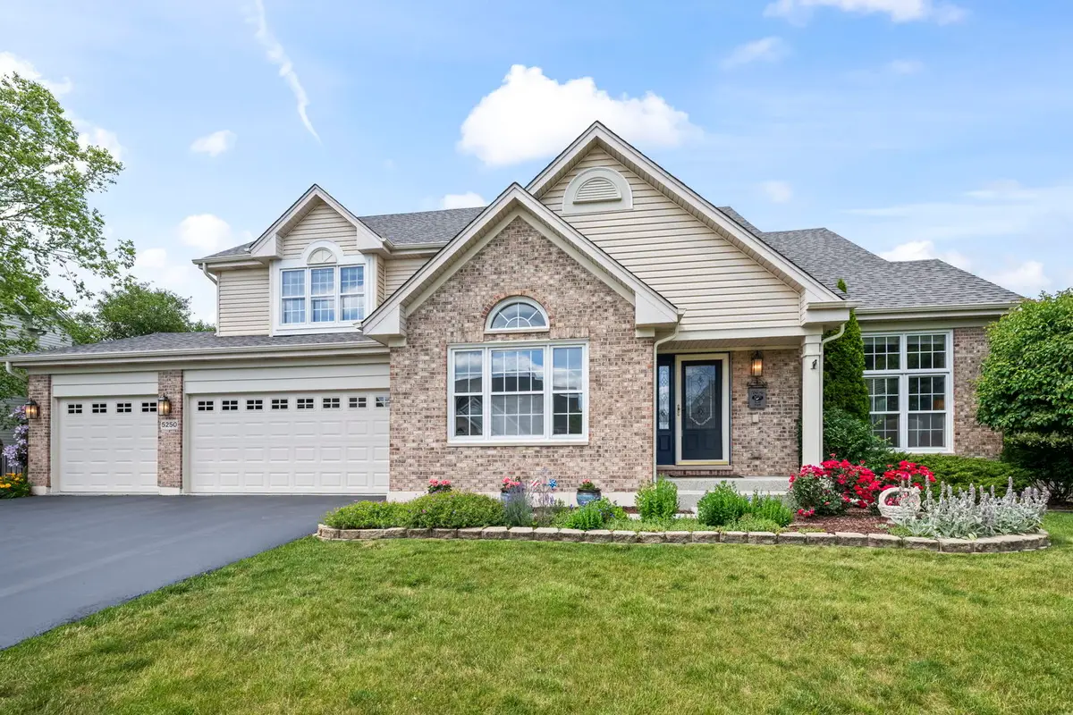 5250 Morningview Drive, Hoffman Estates, IL 60192 - #1