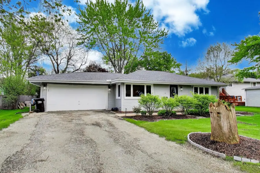 9 Johnathan Road, Lake Zurich, IL 60047 - #2