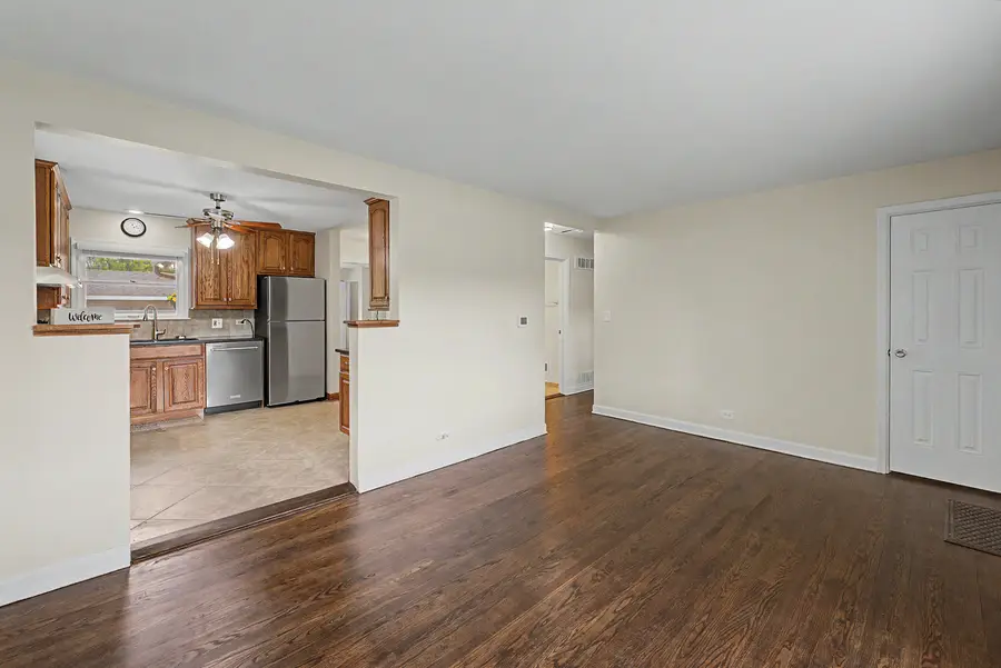 218 N Louis Street, Mount Prospect, IL 60056 - #3