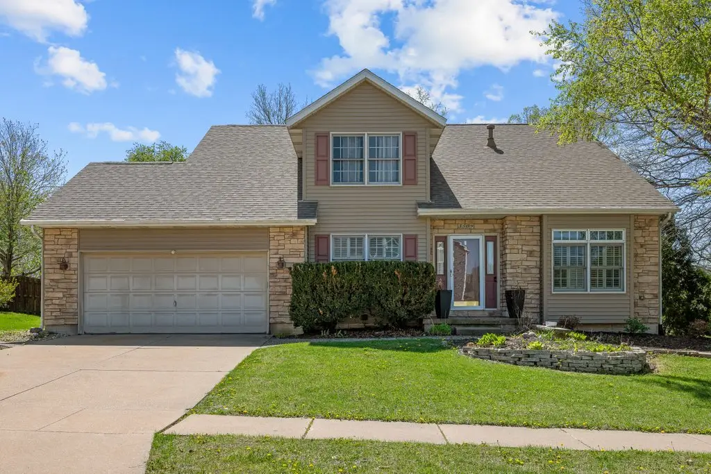 3509 Fawn Lane, Bettendorf, IA 52722 - #1