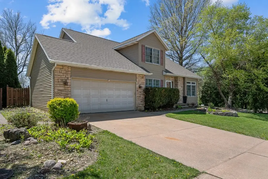 3509 Fawn Lane, Bettendorf, IA 52722 - #2