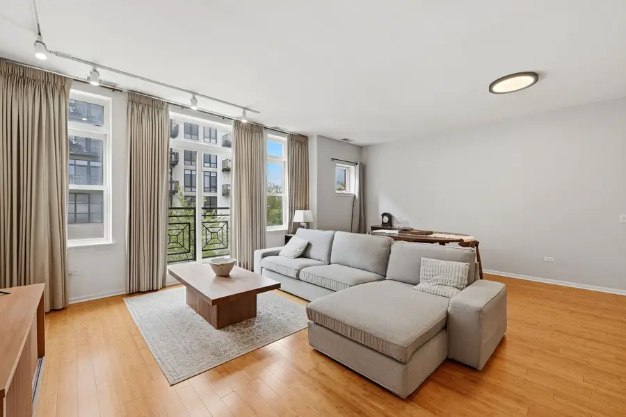 944 W 15th Place #3A, Chicago, IL 60608 - #3