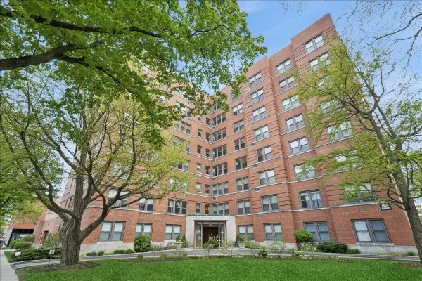 1585 Ridge Avenue #406, Evanston, IL 60201