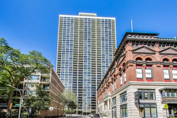 1560 N Sandburg Terrace #1708, Chicago, IL 60610