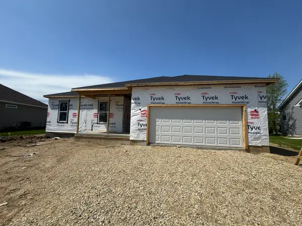 427 Riverbend Drive, Genoa, IL 60135