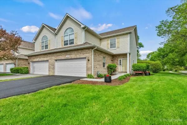 1070 Lily Field Lane, Bolingbrook, IL 60440