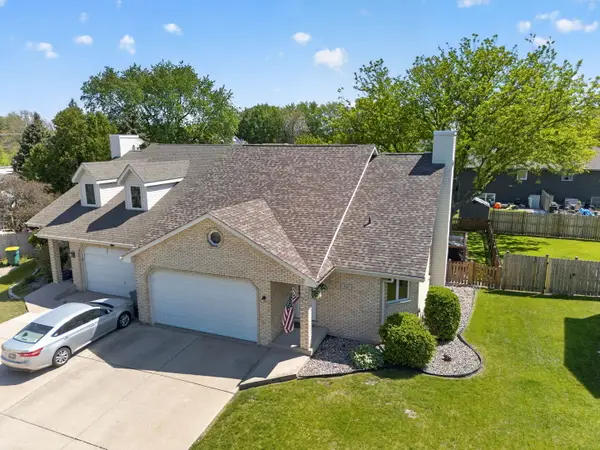 212 Huntington Court, Shorewood, IL 60404