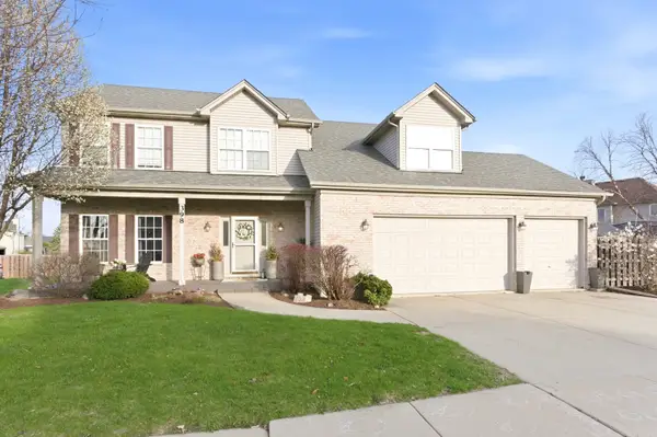 398 Essex Drive, Oswego, IL 60543
