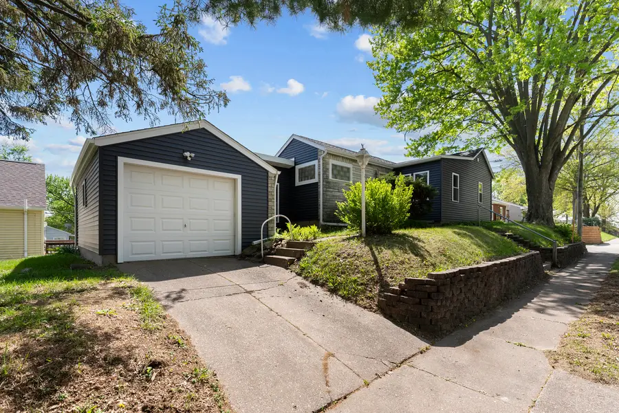 3724 N Sturdevant Street, Davenport, IA 52806 - #3