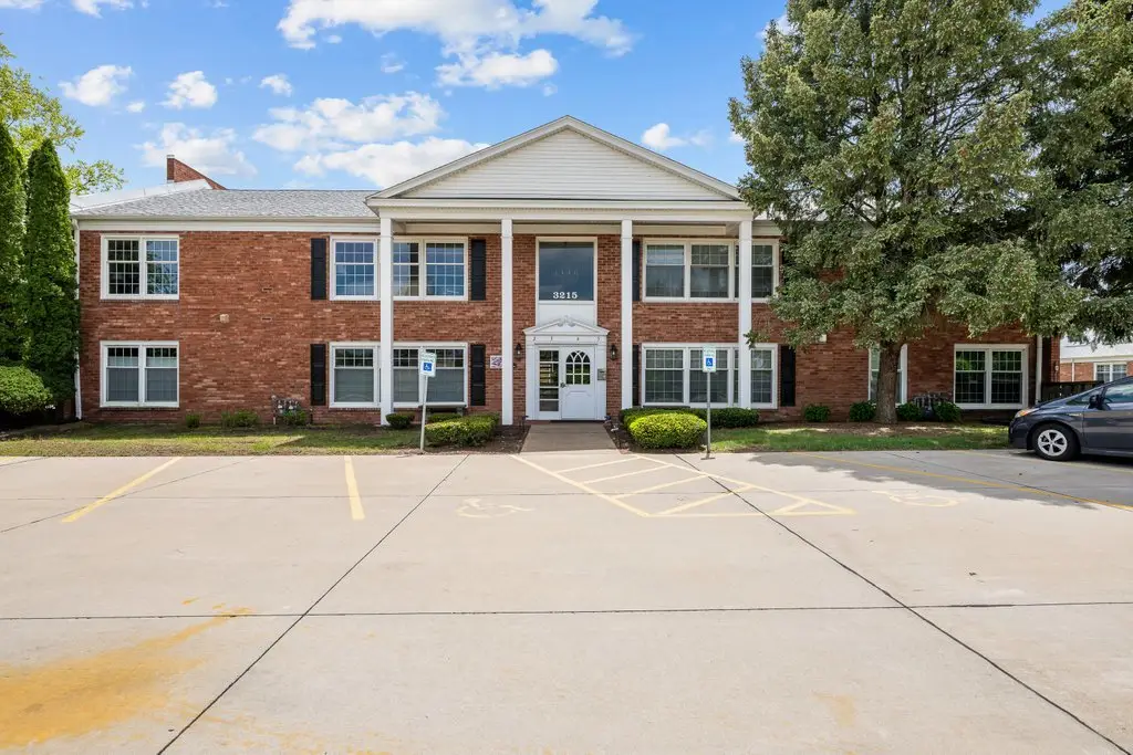 3215 E Locust Street #15, Davenport, IA 52803 - #1