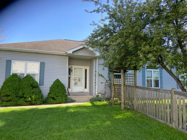 586 Chestnut Drive, Oswego, IL 60543