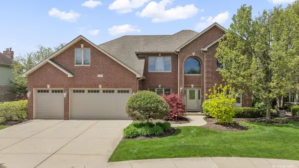 54 N Andover Drive, Roselle, IL 60172