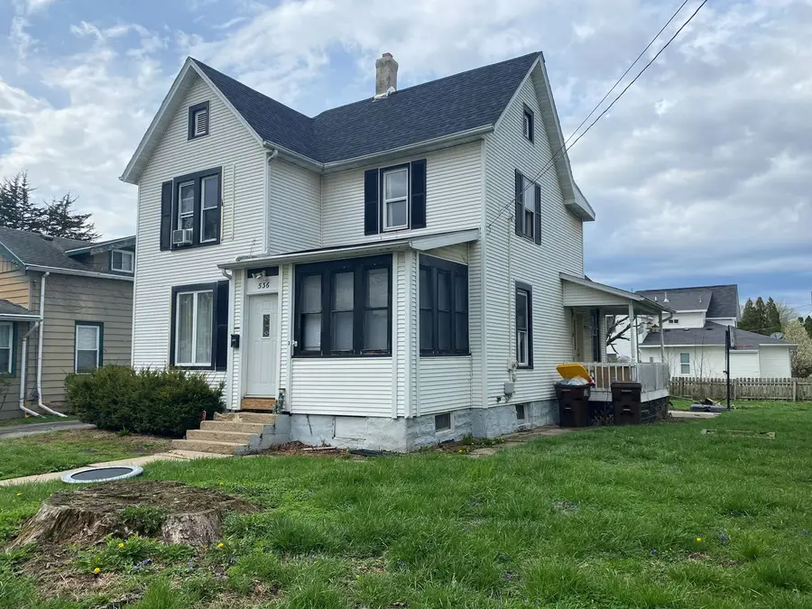 536 W American Street, Freeport, IL 61032 - #2