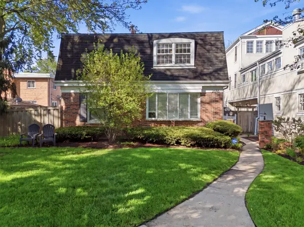 2666 Prairie Avenue #B, Evanston, IL 60201
