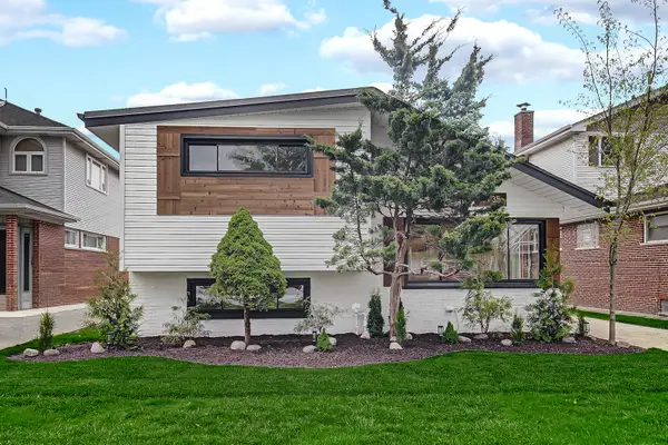 7135 N Ozark Avenue, Chicago, IL 60631