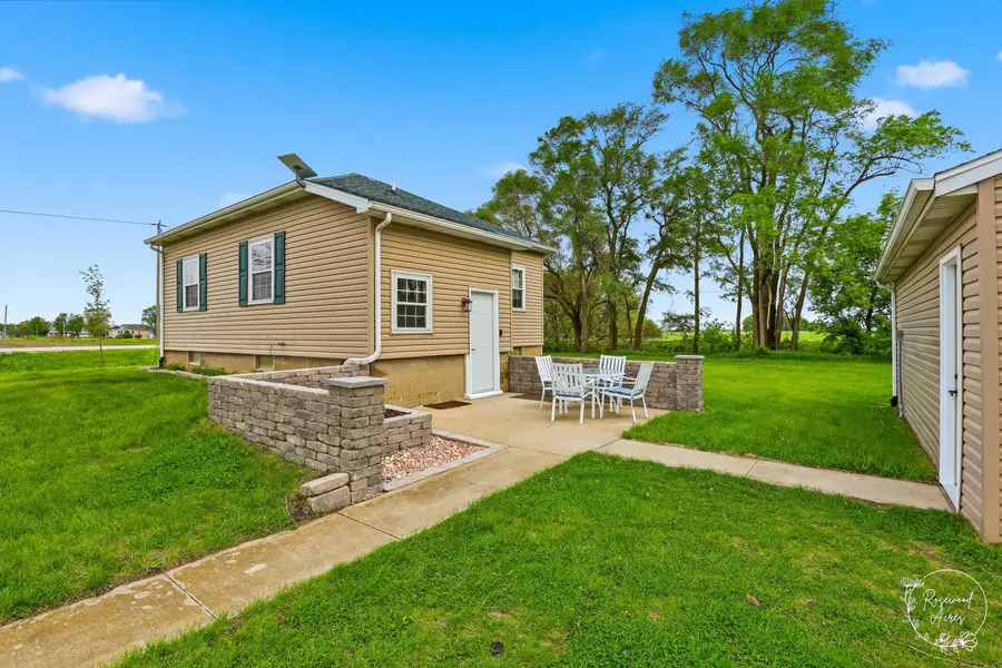 3029 S 8500 E Road, Saint Anne, IL 60964 - #3