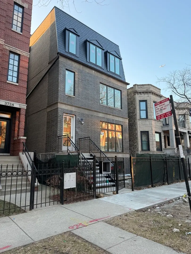 3740 N Racine Avenue #1, Chicago, IL 60613 - #2