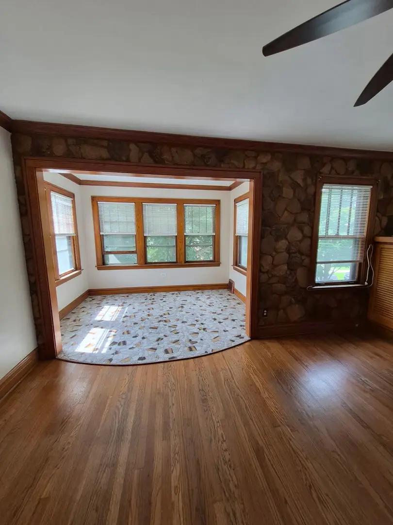 9002 Sheridan Avenue, Brookfield, IL 60513 - #2
