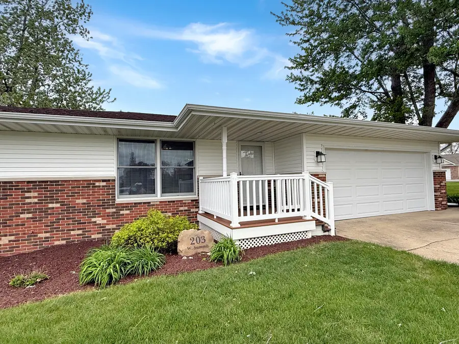 203 W Summit Street, Gifford, IL 61847 - #2