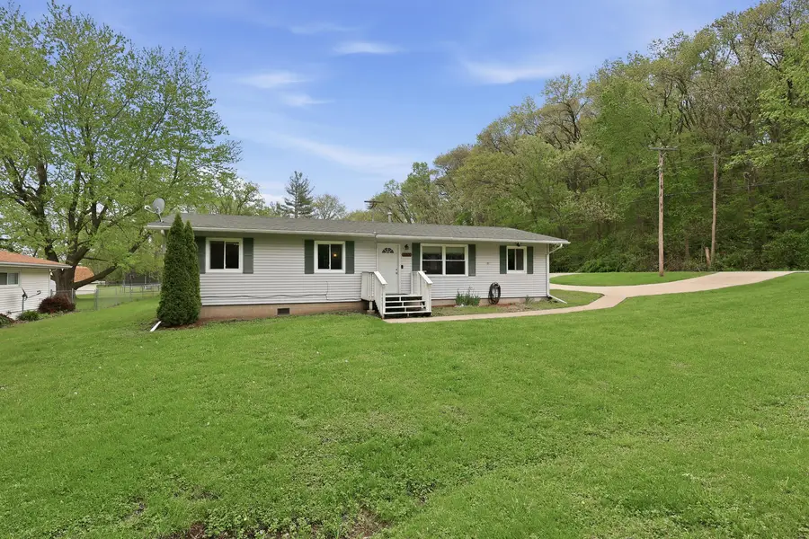 137 E 7th Street, Coal Valley, IL 61240 - #2