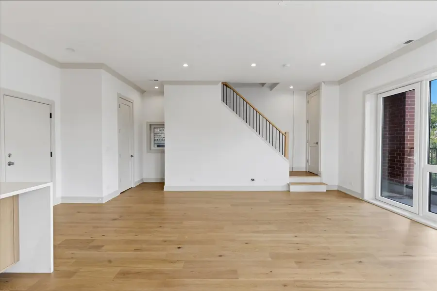 6414 N Francisco Avenue, Chicago, IL 60645 - #3