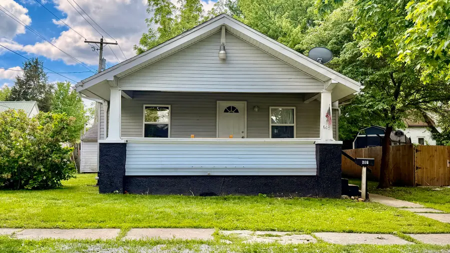 617 E 4th Street, Centralia, IL 62801 - #2