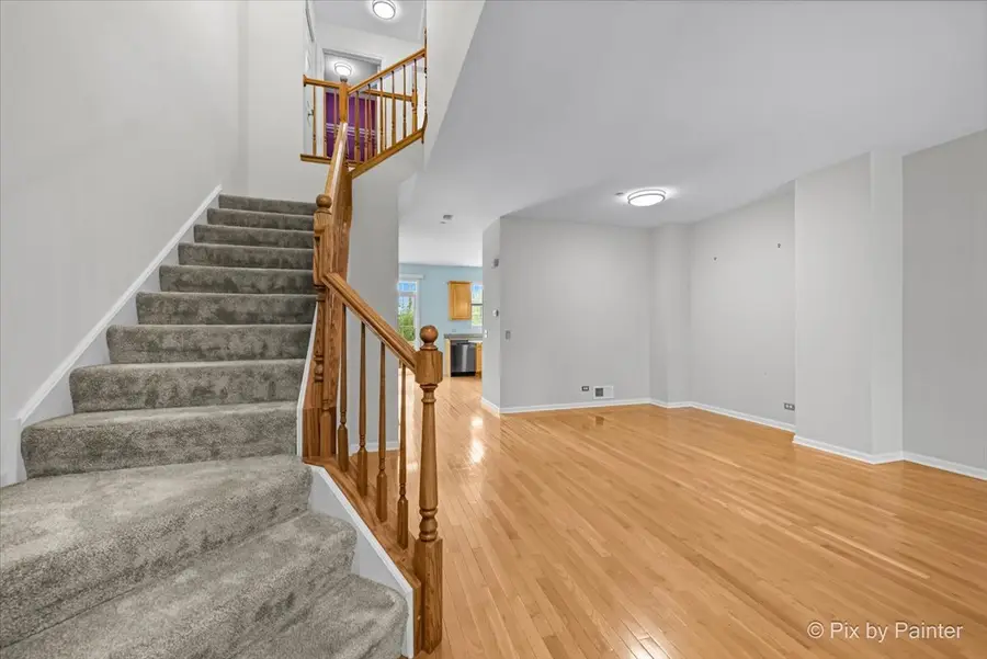 433 E Railroad Avenue, Bartlett, IL 60103 - #3